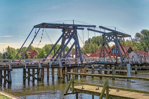 Die Klappbrücke, das Wahrzeichen von Wieck